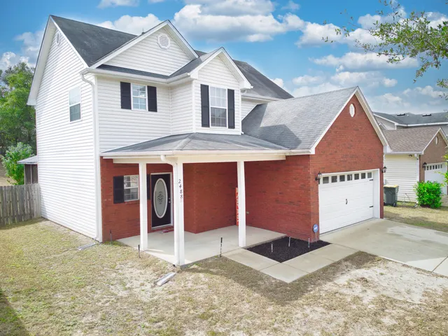 $284,900 | 2488 South Lakeview Drive, Crestview, FL 32536