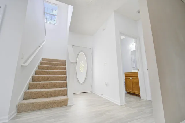 $284,900 | 2488 South Lakeview Drive, Crestview, FL 32536