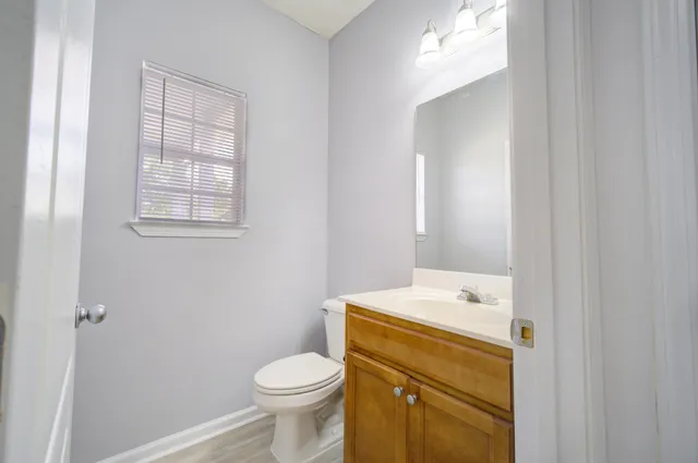 $284,900 | 2488 South Lakeview Drive, Crestview, FL 32536