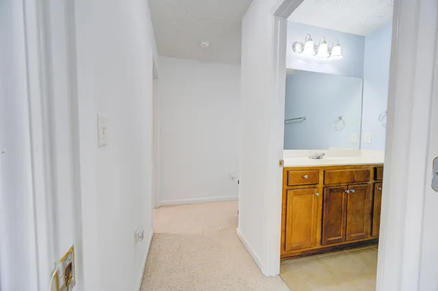 $284,900 | 2488 South Lakeview Drive, Crestview, FL 32536