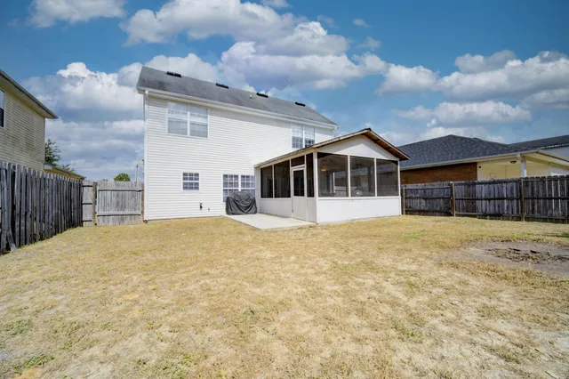 $284,900 | 2488 South Lakeview Drive, Crestview, FL 32536