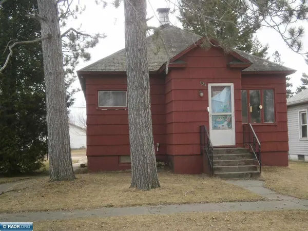 $59,900 | 121 East Hibbing Avenue, Keewatin, MN 55753