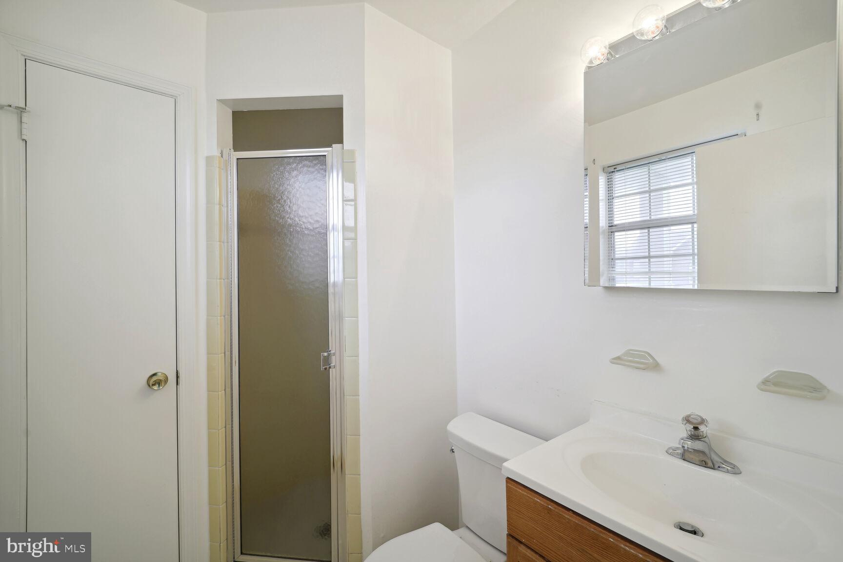 8105 Johnsam Road Clinton, MD 20735 - Photo 15 of 22 Primary Suite Full Bath