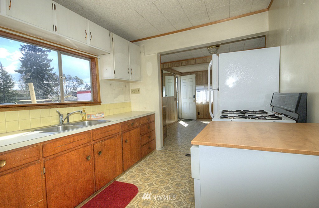 16812 Military Road South SeaTac, WA 98188 - Photo 3 of 9 Gallery Image 3