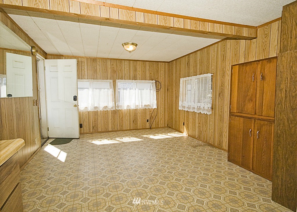 16812 Military Road South SeaTac, WA 98188 - Photo 4 of 9 Gallery Image 4