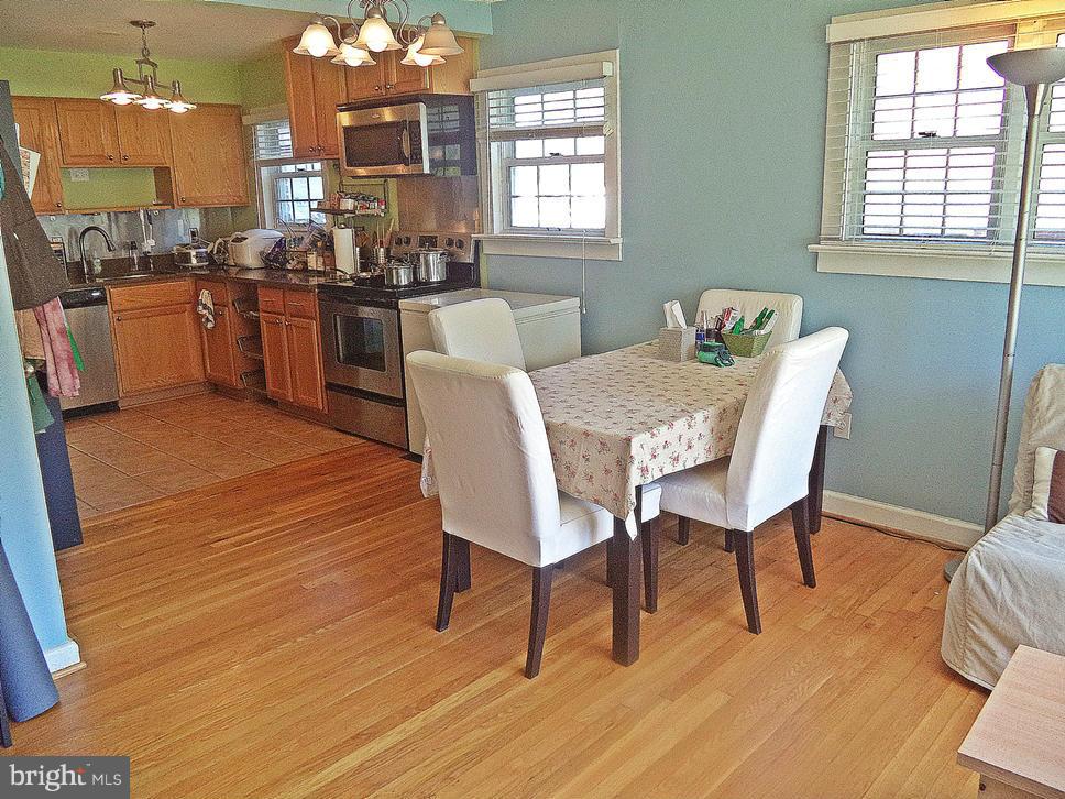 12714 Holdridge Road Silver Spring, MD 20906 - Photo 3 of 30 Light-Filled Living brings SMILES ! RICH HARDWOODS