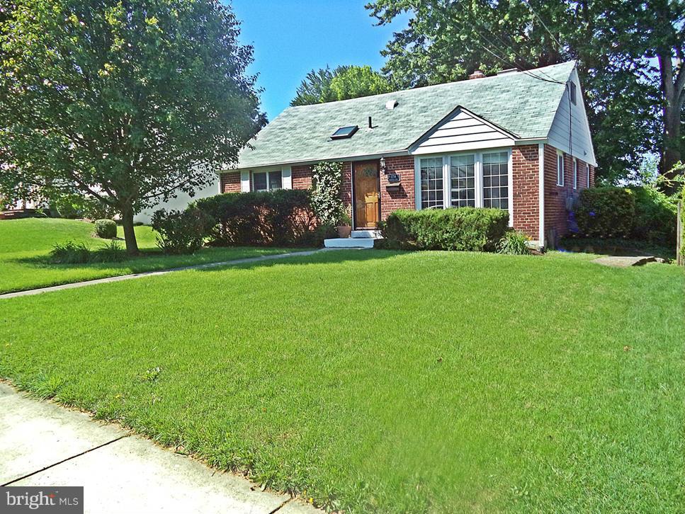 12714 Holdridge Road Silver Spring, MD 20906 - Photo 27 of 30 Sidewalks adorn pathto METRO less than 1 mile away
