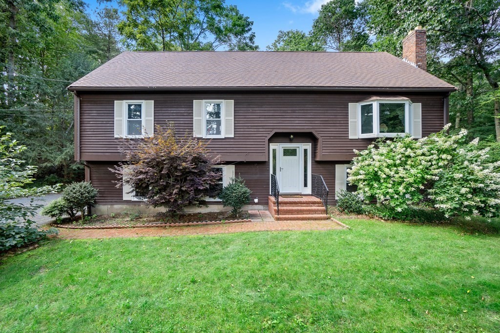20 Edwards Road Foxboro, MA 02035 - Photo 1 of 38 Gallery Image 1