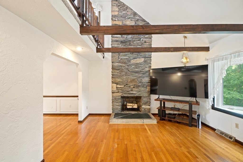 20 Edwards Road Foxboro, MA 02035 - Photo 11 of 38 Gallery Image 11