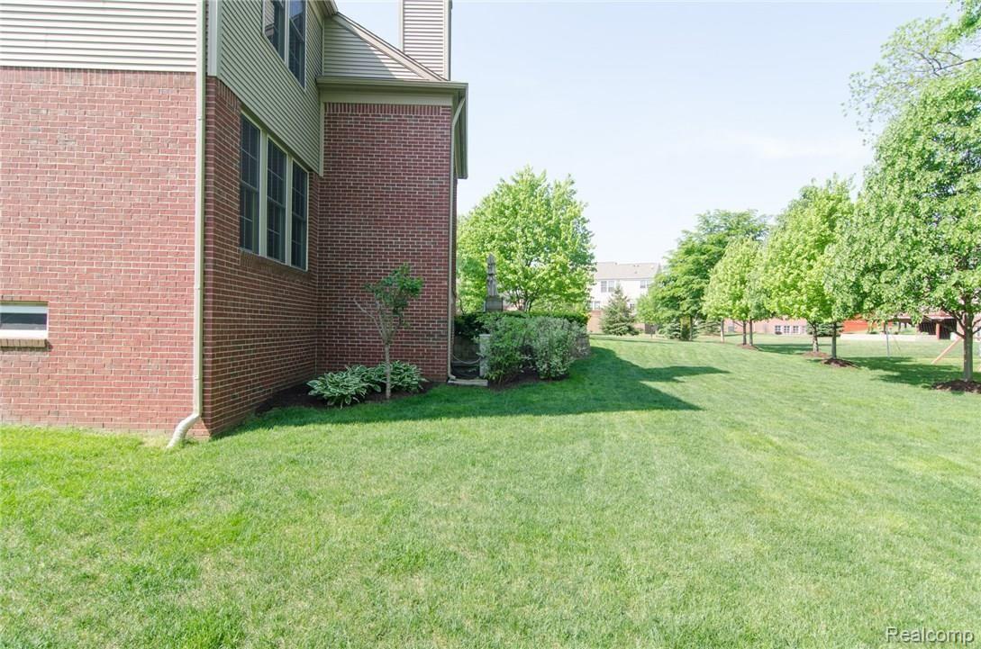 673 Enchantment Drive Rochester, MI 48307 - Photo 36 of 37 GRU_4774.jpg