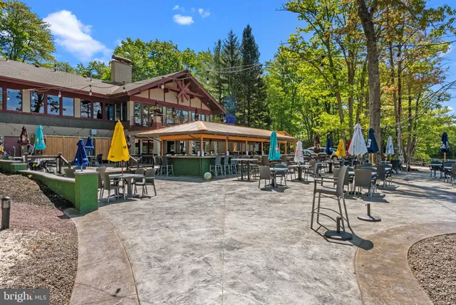 $1,020,000 | 440 Mountainwoods Drive, Lake Harmony, PA 18624