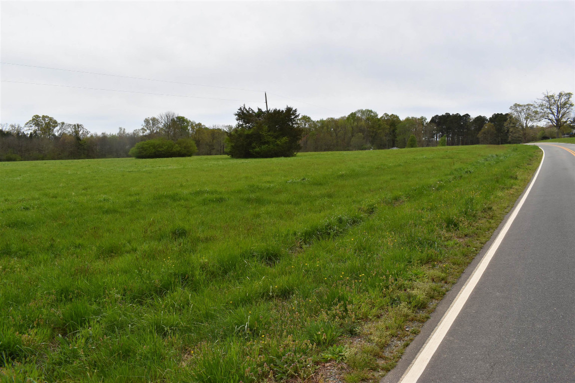1076 Tom Stevens Road Siler City, NC 27344 - Photo 13 of 24 Gallery Image 13
