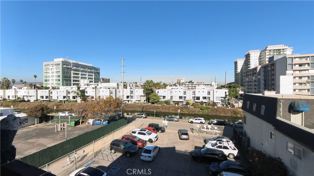 124 Buccaneer Street, Unit 1 Marina del Rey, CA 90292 - Photo 3 of 41 a view of a city