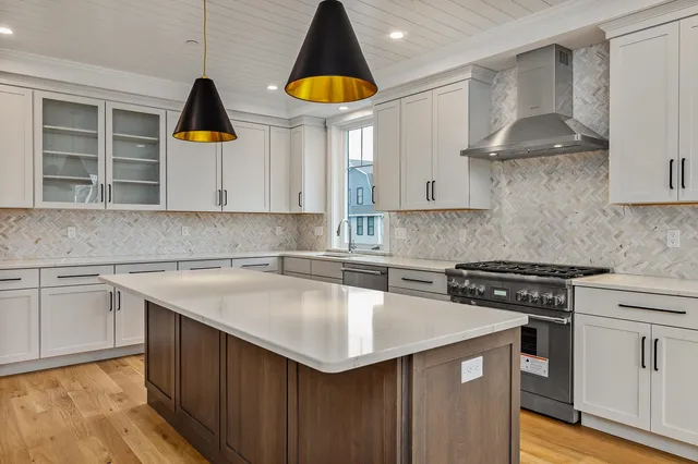 $1,450,000 | 22 Little Bay Drive, Dover, NH 03820