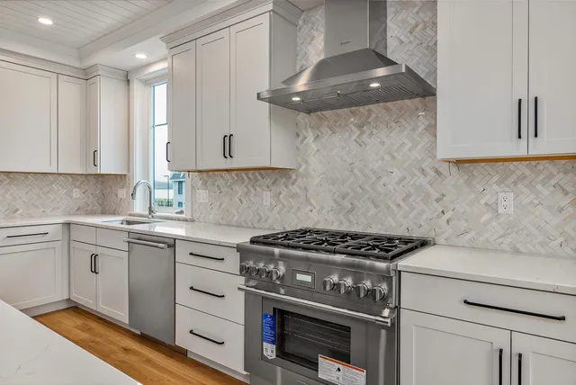 $1,450,000 | 22 Little Bay Drive, Dover, NH 03820