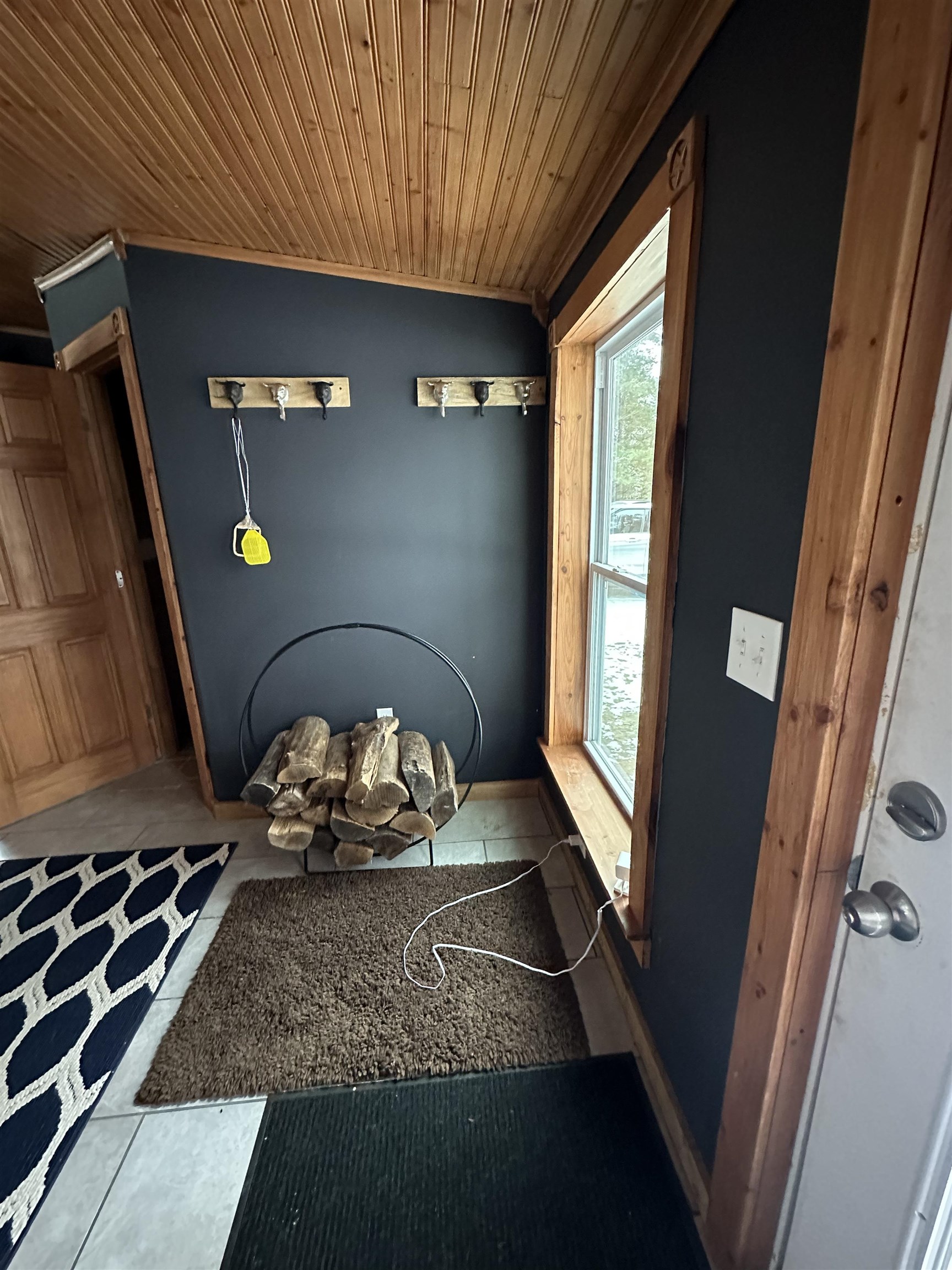 6095 South King Road Grayling, MI 49738 - Photo 2 of 67 1907736-1.JPG