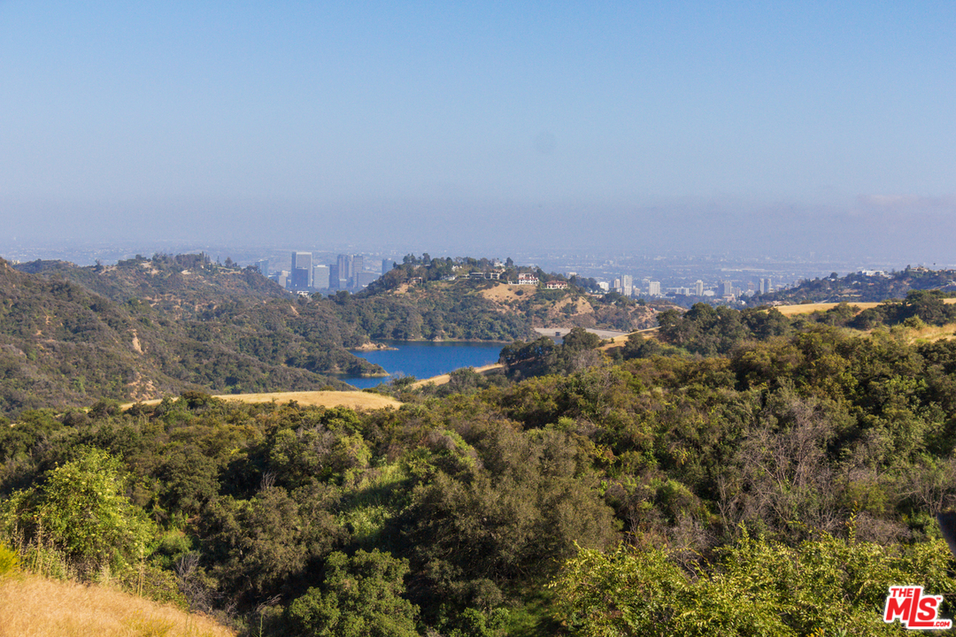 2580 Roscomare Road Los Angeles, CA 90077 - Photo 1 of 25