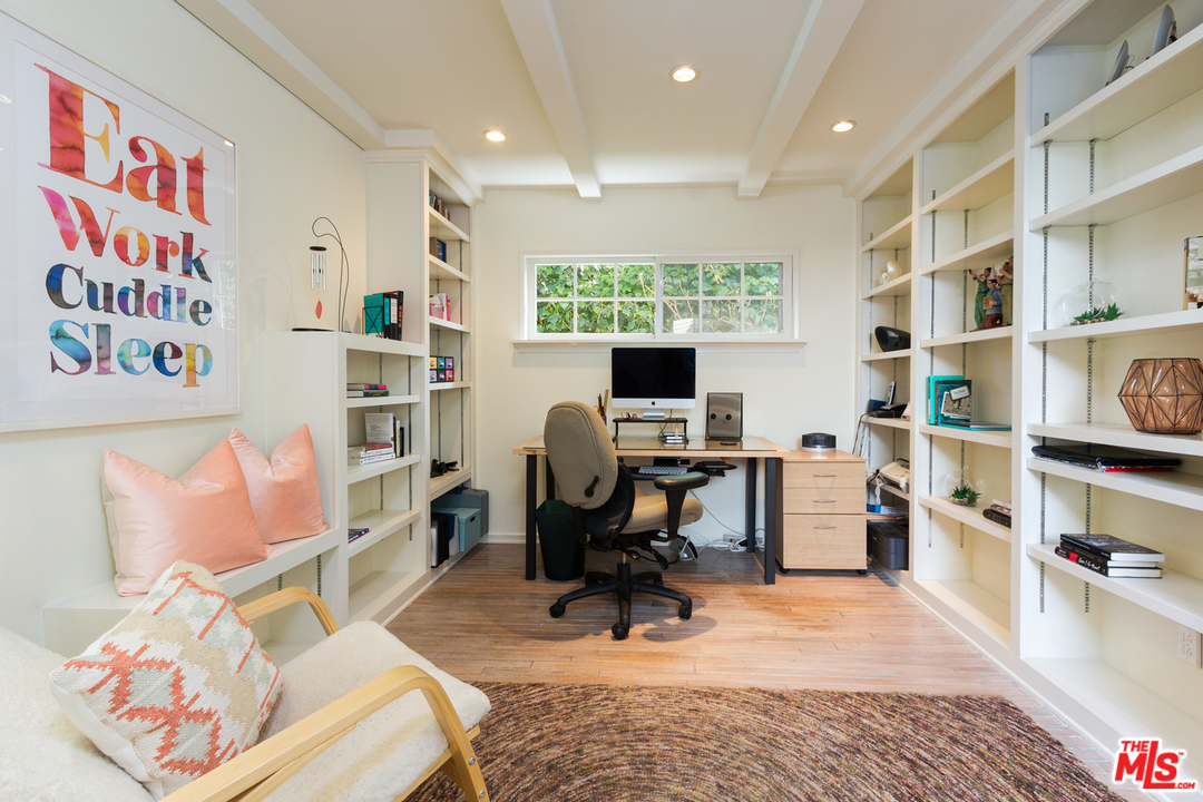 2580 Roscomare Road Los Angeles, CA 90077 - Photo 12 of 25