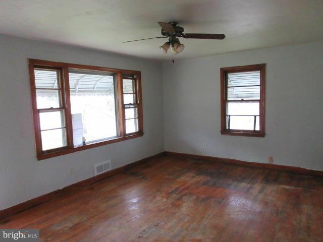 108 Charles Road Linthicum, MD 21090 - Photo 3 of 13 Living Room
