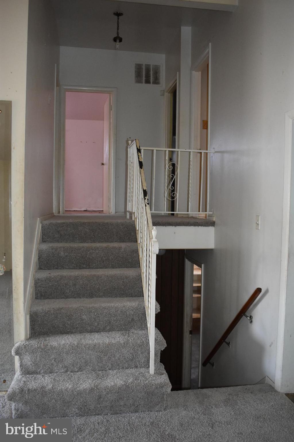 8411 Billson Road Randallstown, MD 21133 - Photo 6 of 11 Upstairs view