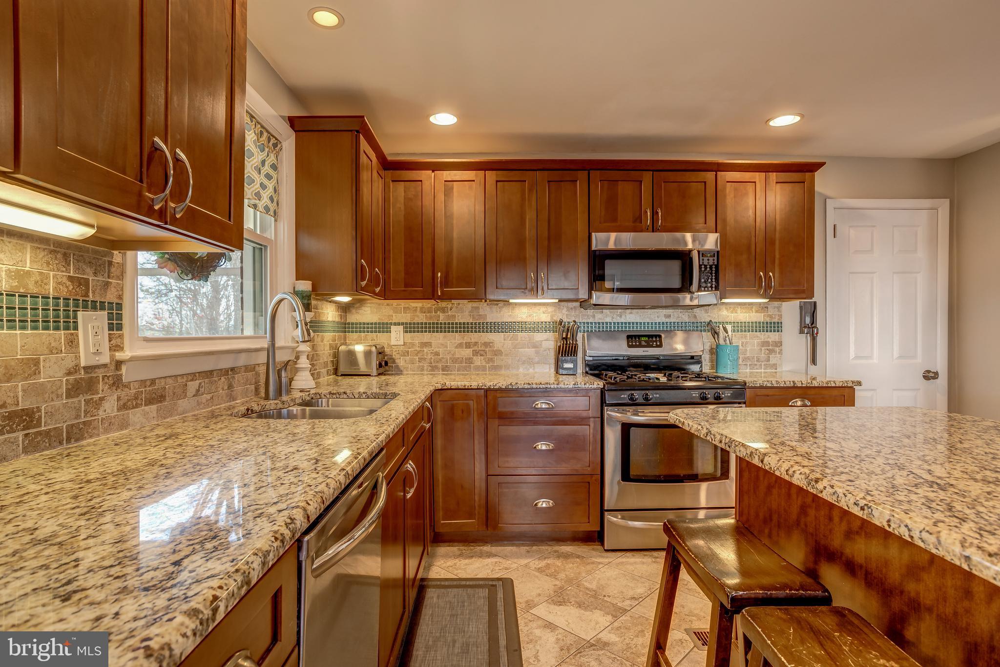 105 Longview Drive Springfield, PA 19064 - Photo 11 of 36