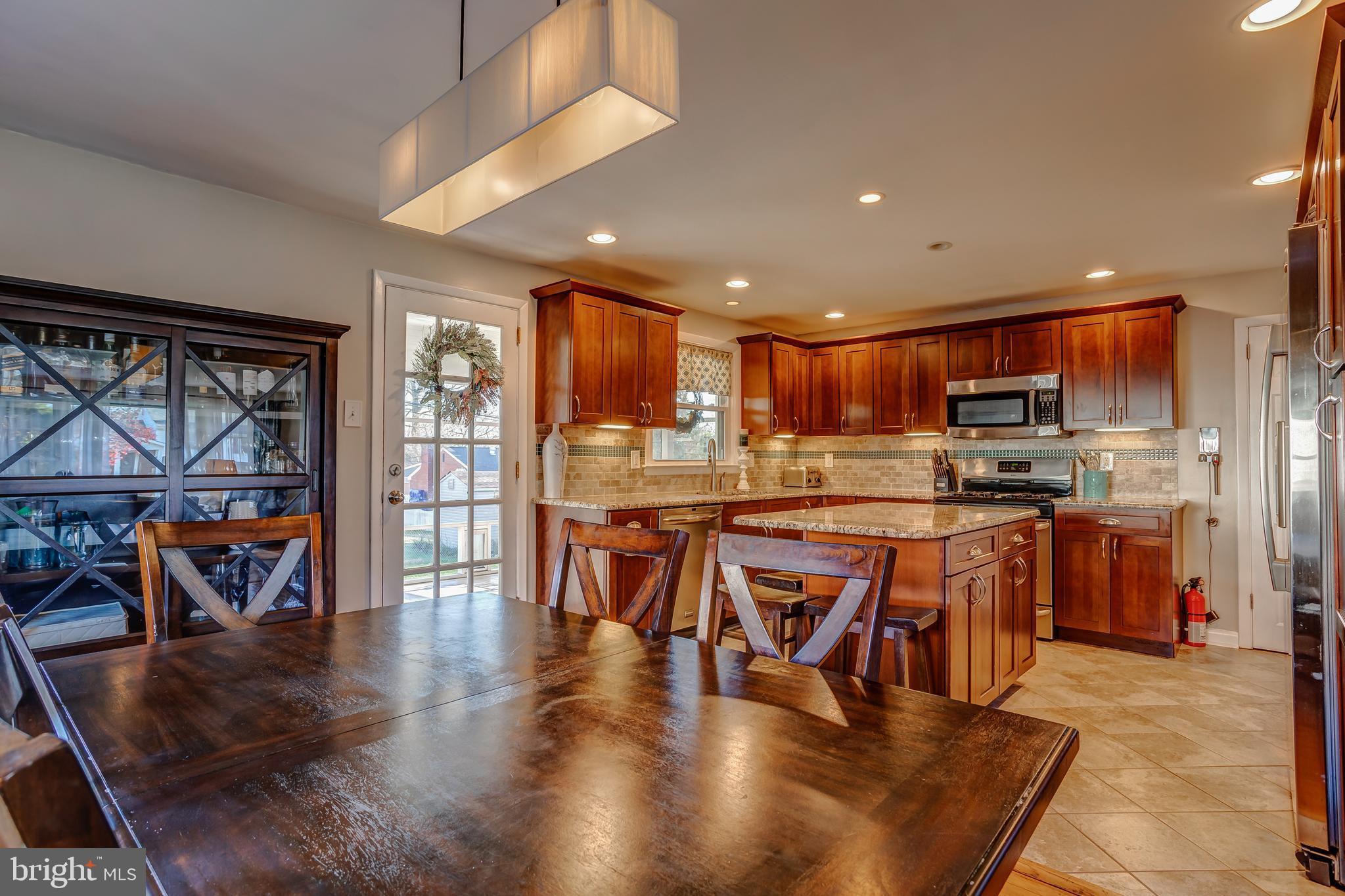 105 Longview Drive Springfield, PA 19064 - Photo 7 of 36