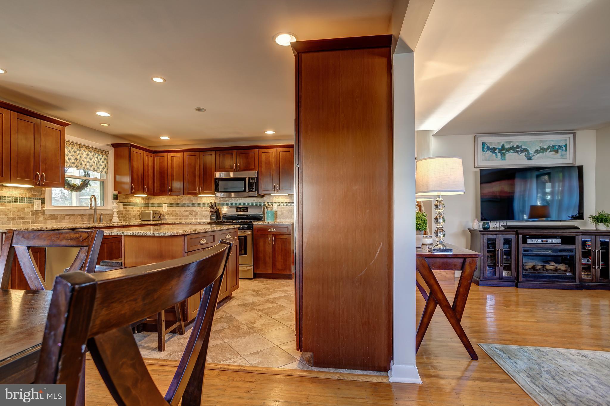 105 Longview Drive Springfield, PA 19064 - Photo 8 of 36