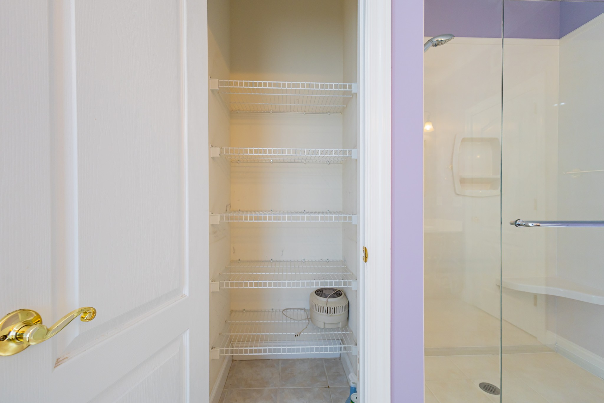 114 Courtside Lane Tullahoma, TN 37388 - Photo 30 of 85 a bathroom with a bathtub