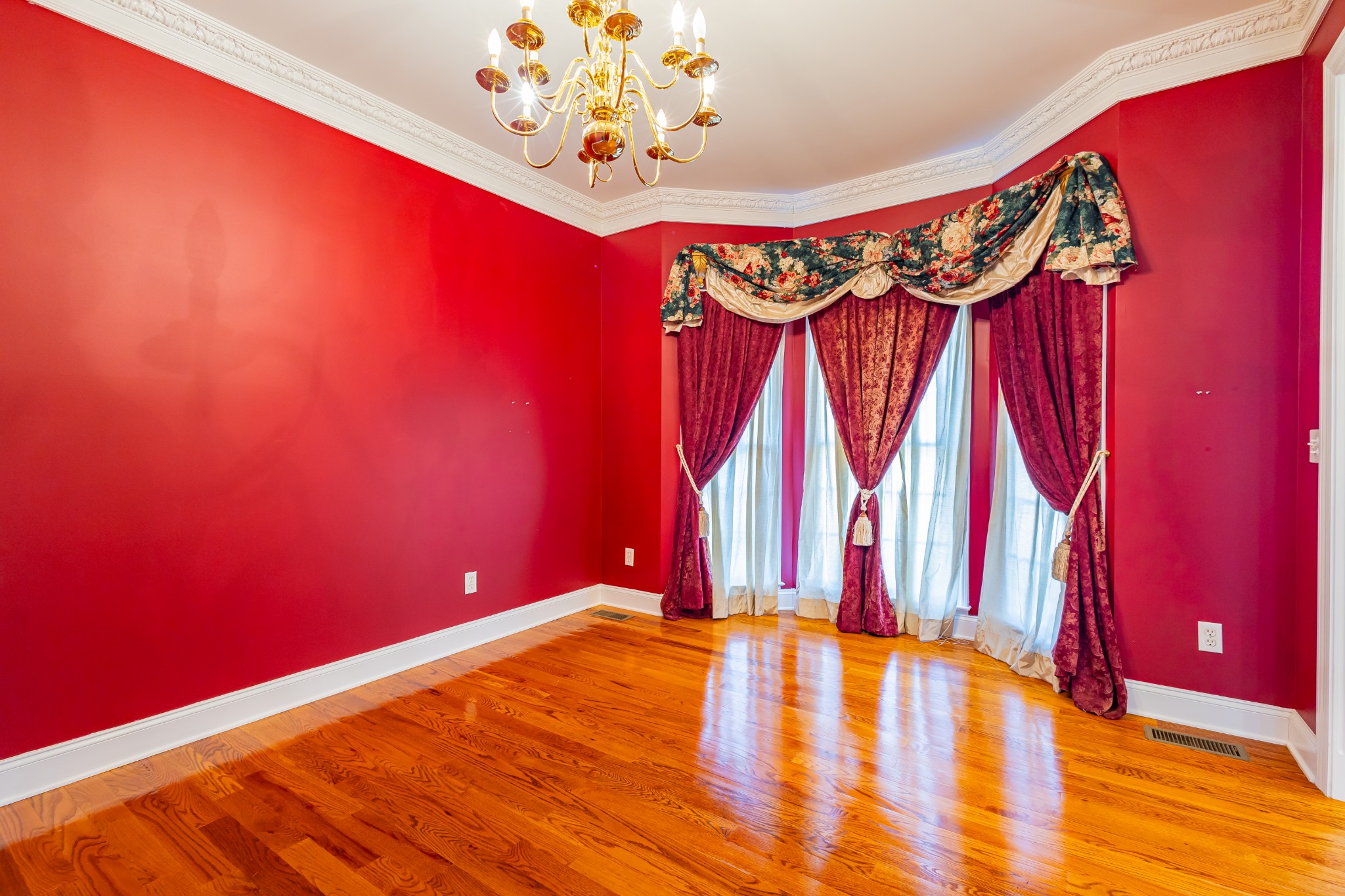 114 Courtside Lane Tullahoma, TN 37388 - Photo 7 of 85 a view of a room with wooden floor