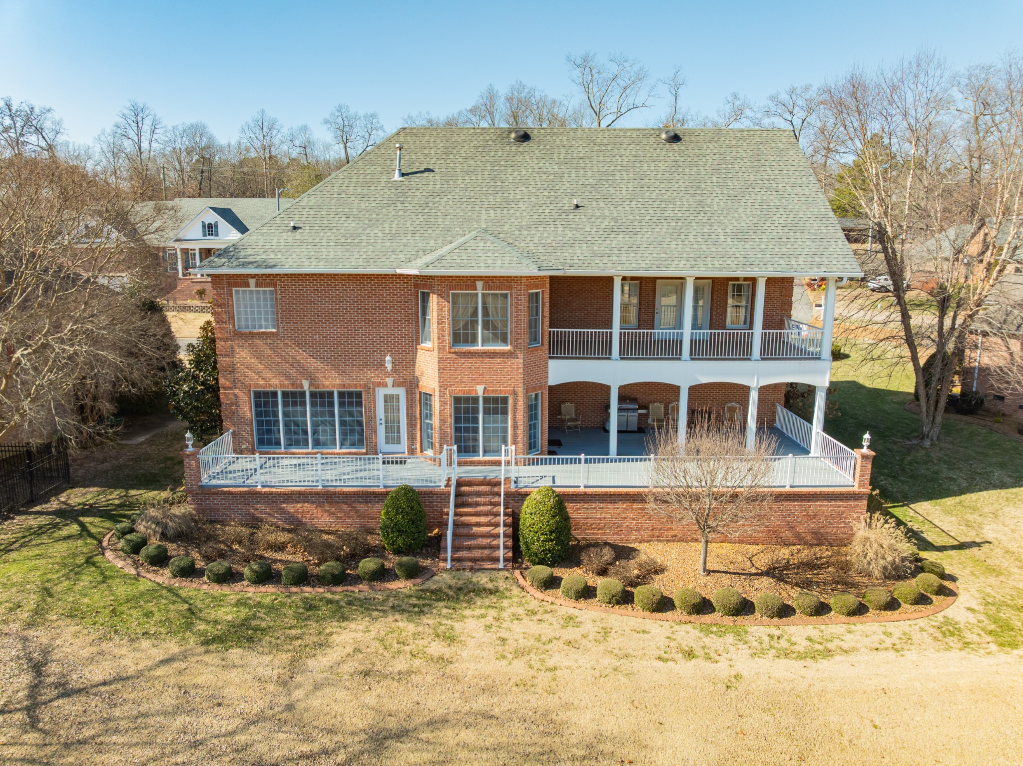 114 Courtside Lane Tullahoma, TN 37388 - Photo 75 of 85 a view of a large white building