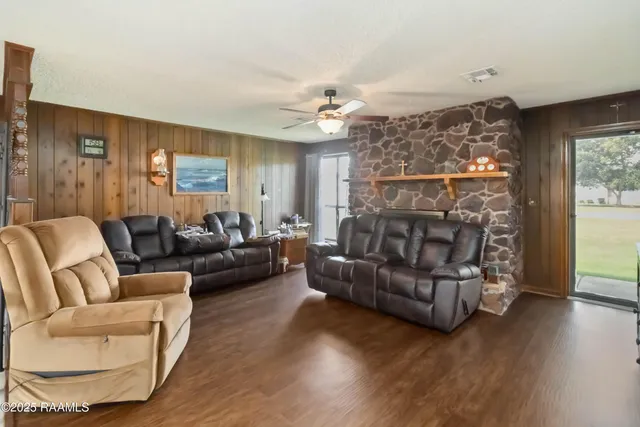 $215,000 | 300 Belmont Drive, Opelousas, LA 70570