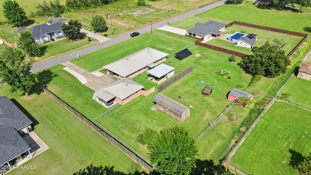 $215,000 | 300 Belmont Drive, Opelousas, LA 70570