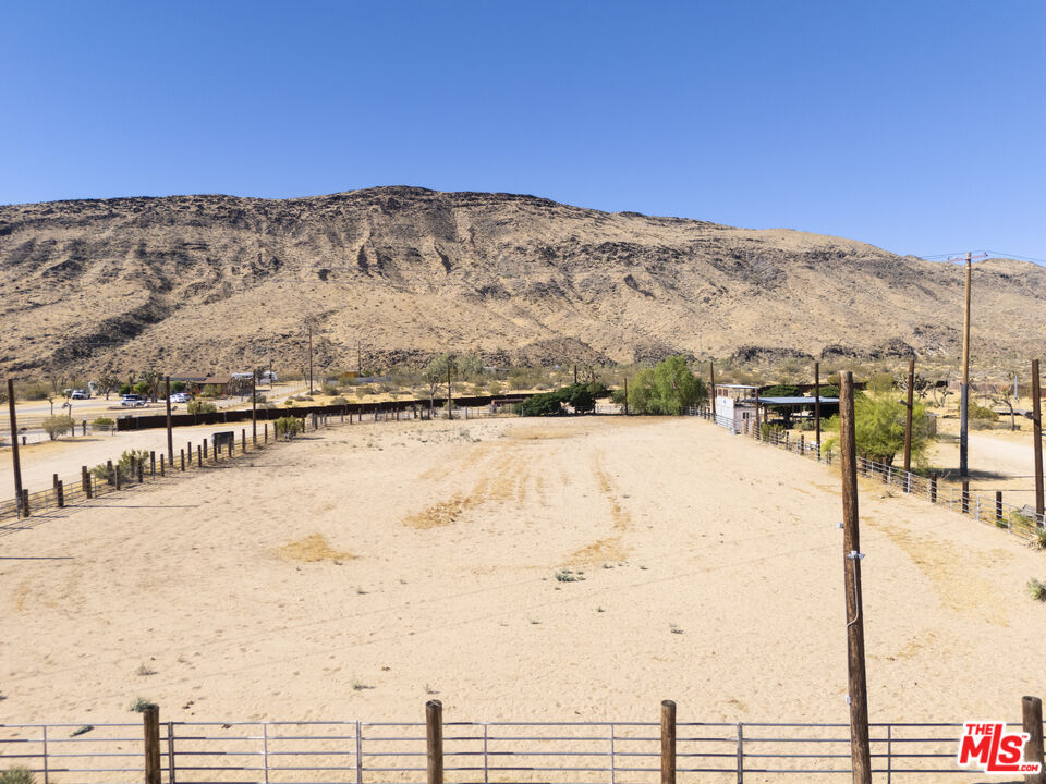 55616 Pipes Canyon Road Yucca Valley, CA 92284 - Photo 32 of 46