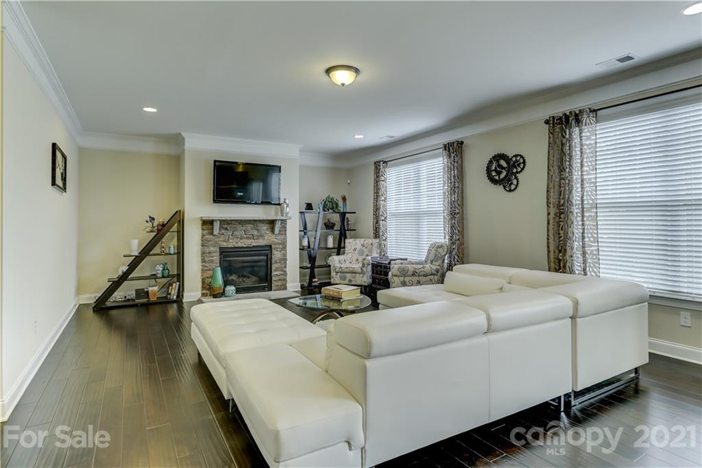 1817 Larkspur Way, Unit 214 Tega Cay, SC 29708 - Photo 15 of 48 Gallery Image 15