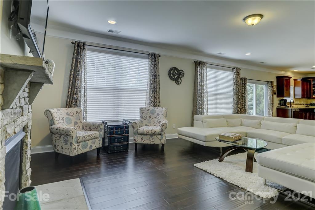 1817 Larkspur Way, Unit 214 Tega Cay, SC 29708 - Photo 16 of 48 Gallery Image 16