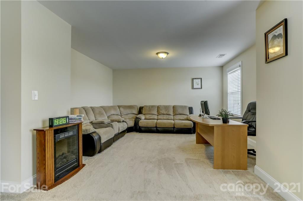 1817 Larkspur Way, Unit 214 Tega Cay, SC 29708 - Photo 33 of 48 Gallery Image 33