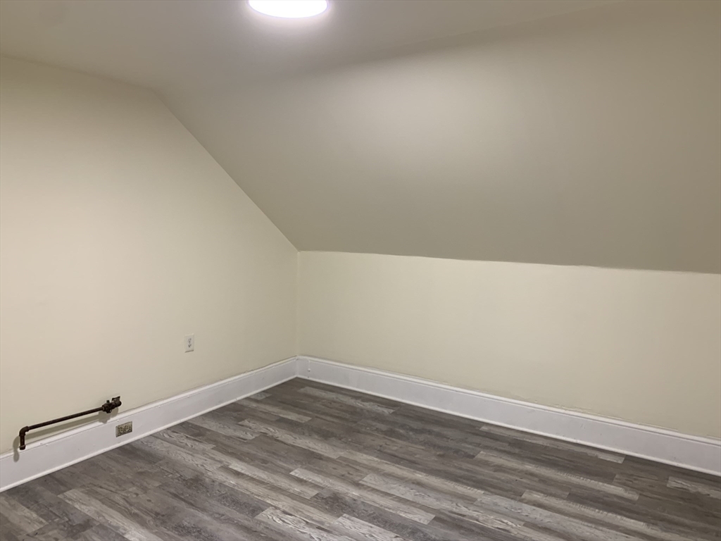 4 South Ward Street Worcester, MA 01610 - Photo 12 of 24