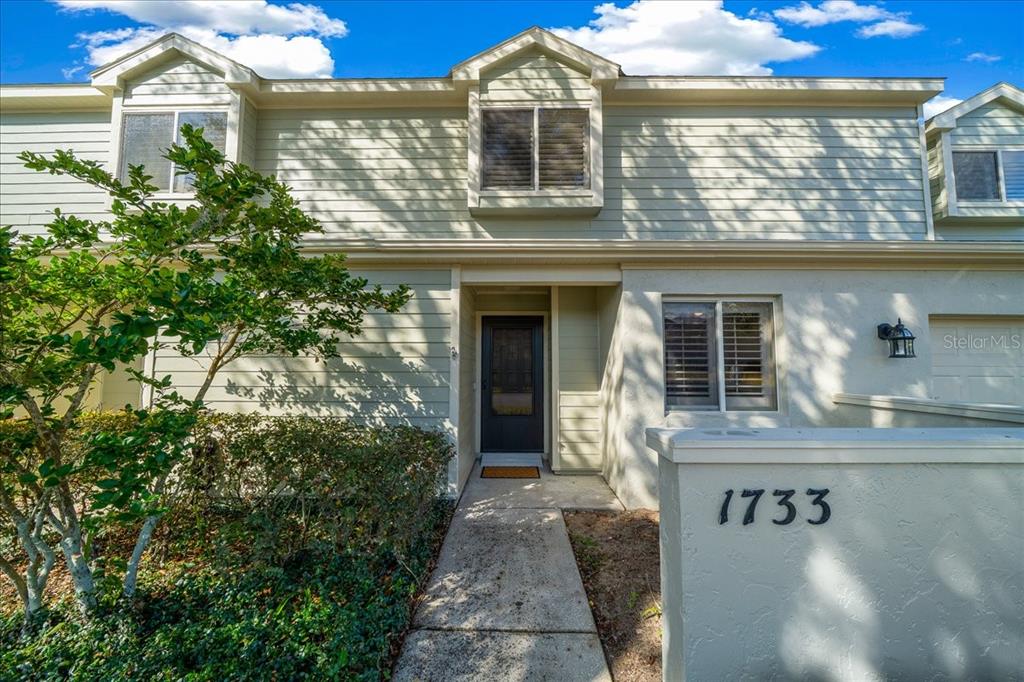 1733 Southeast 27th Loop Ocala, FL 34471 - Photo 5 of 53