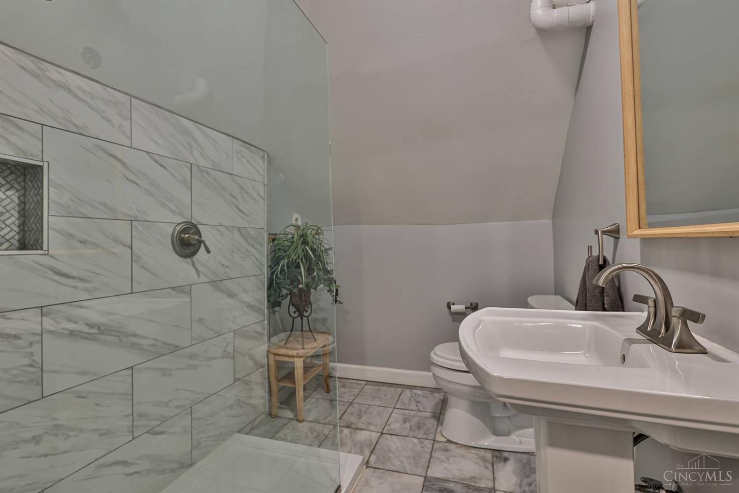 269 Compton Road Wyoming, OH 45215 - Photo 41 of 56 Gallery Image 41