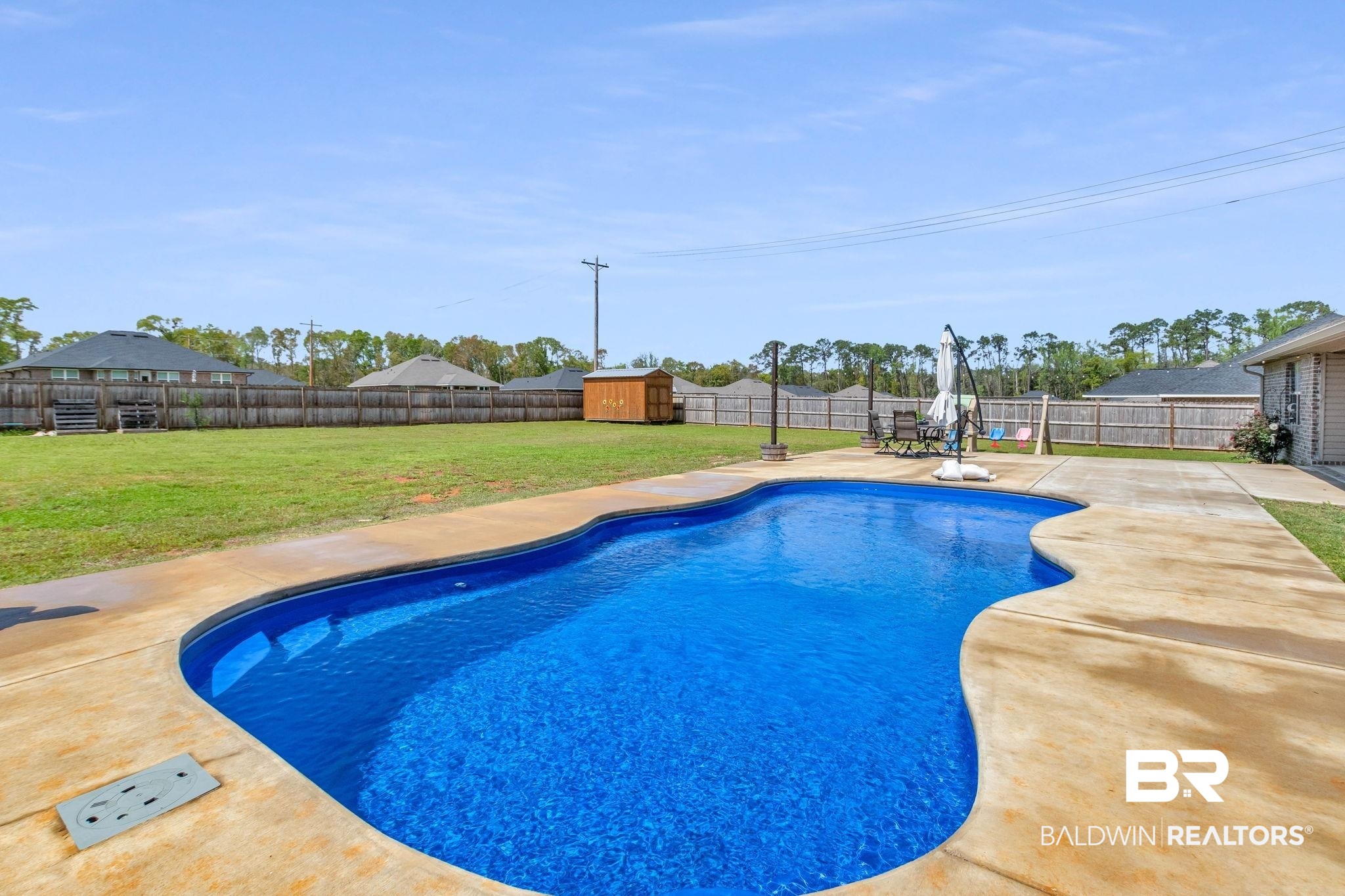 22765 Ridgewood Drive Robertsdale, AL 36567 - Photo 27 of 42 Fiberglass Saltwater Pool