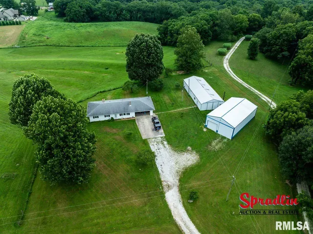 $250,000 | 12184 Clark Lane, Arenzville, IL 62611