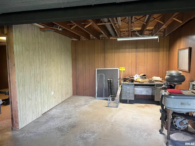 $250,000 | 12184 Clark Lane, Arenzville, IL 62611