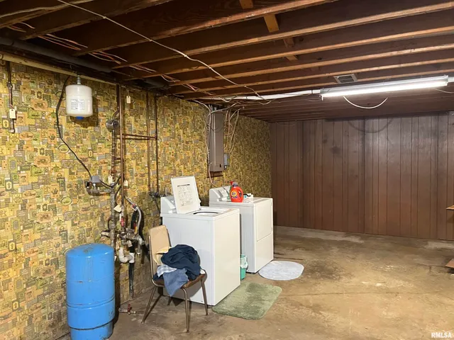 $250,000 | 12184 Clark Lane, Arenzville, IL 62611