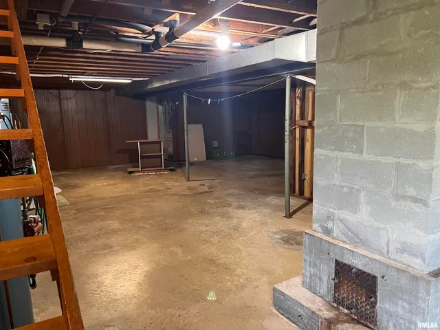 $250,000 | 12184 Clark Lane, Arenzville, IL 62611