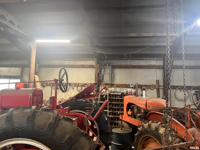 $250,000 | 12184 Clark Lane, Arenzville, IL 62611