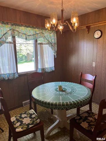 $250,000 | 12184 Clark Lane, Arenzville, IL 62611