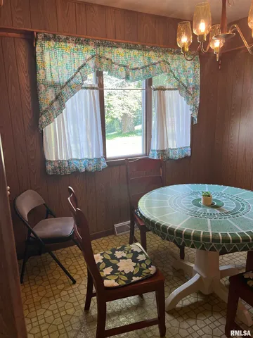 $250,000 | 12184 Clark Lane, Arenzville, IL 62611