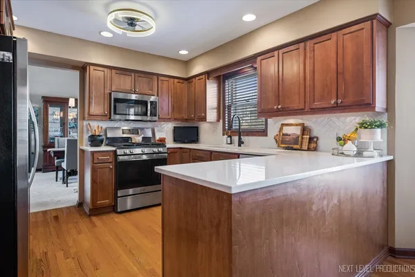$580,000 | 1227 Windemere Avenue, Naperville, IL 60564