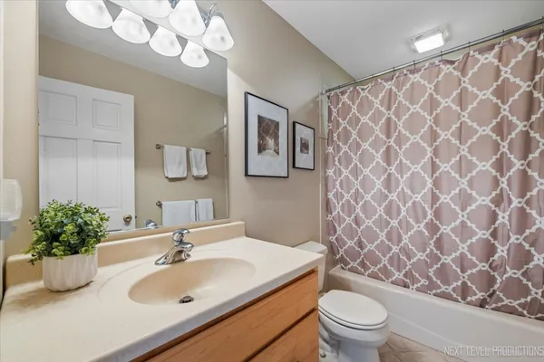 $580,000 | 1227 Windemere Avenue, Naperville, IL 60564