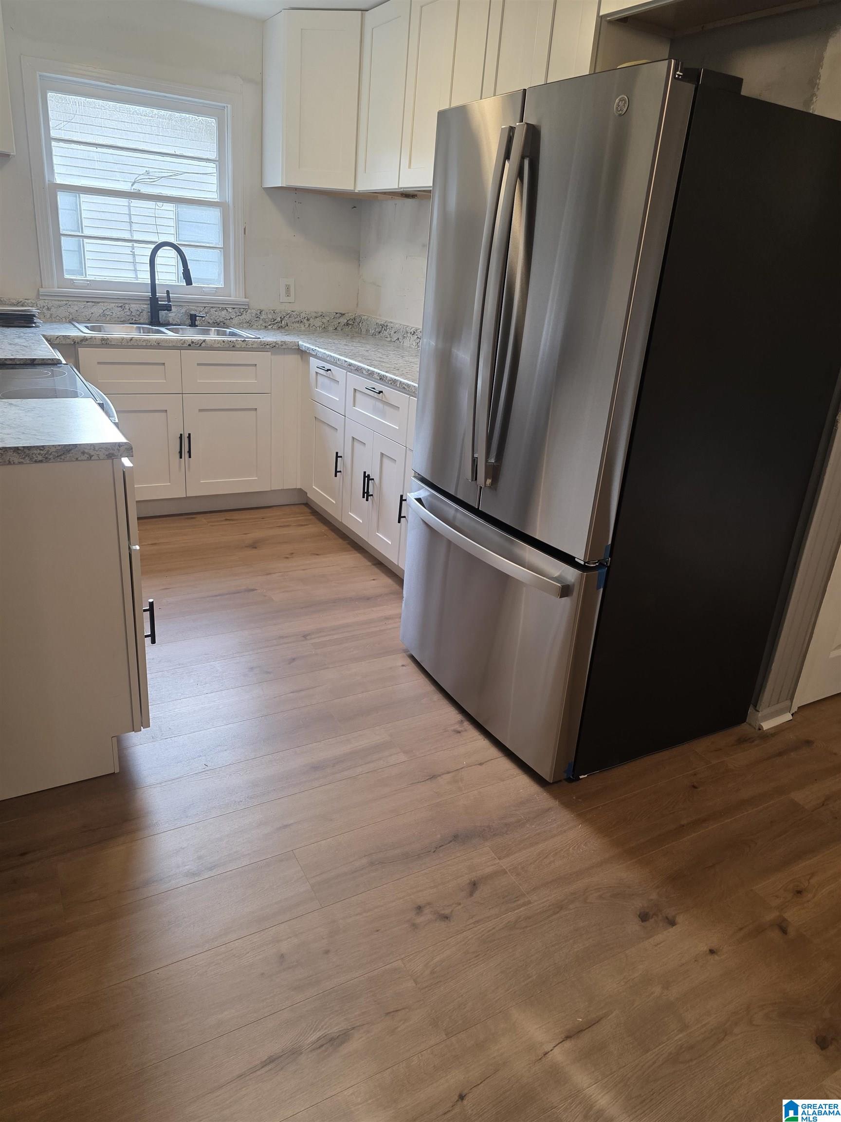 529 Camellia Road Birmingham, AL 35215 - Photo 2 of 16